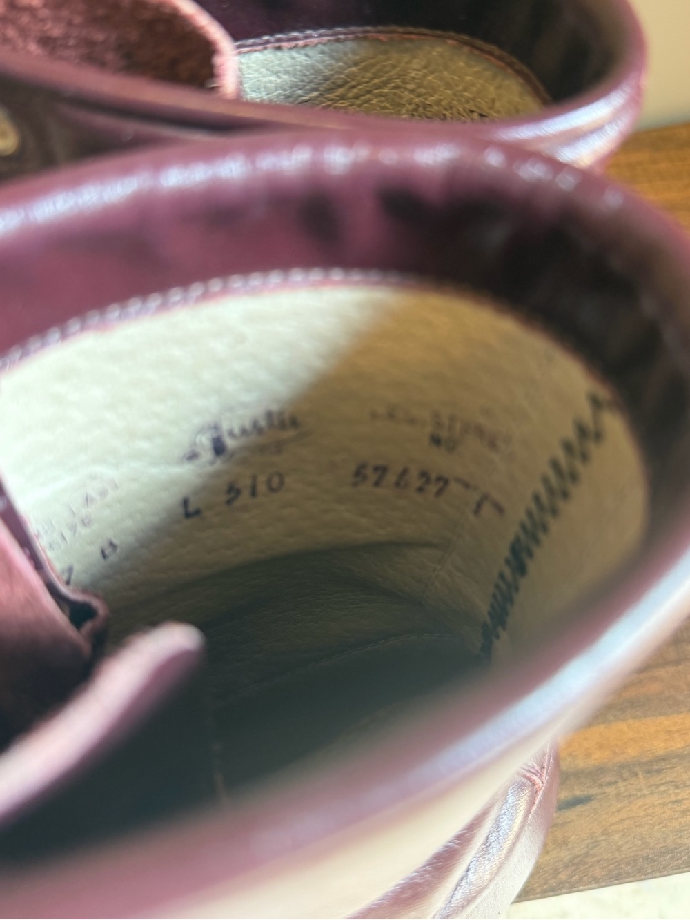 Ladies Lace up Justin Boots Wine 7B - Picture 5 of 9